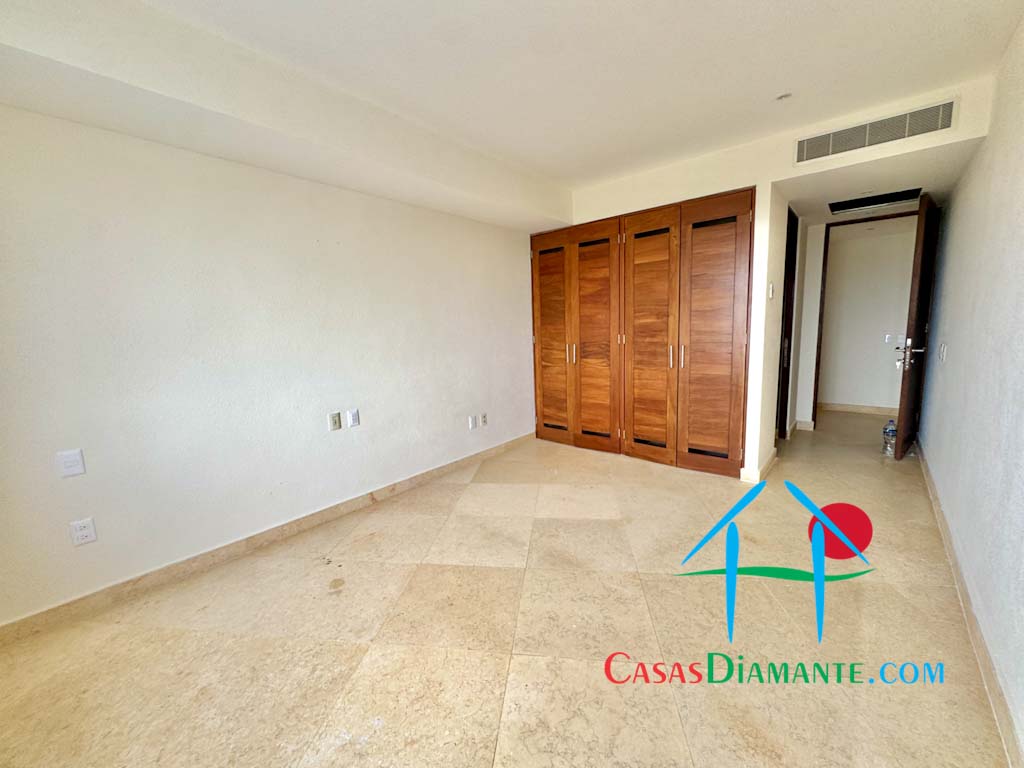 Playamar Tres Cantos T2 802 - Recámara cinco 5